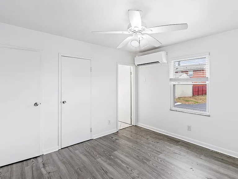 3733 Hillsboro Rd #5 — Photo 4