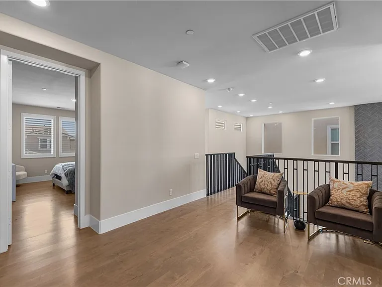 57 Ray — Photo 27
