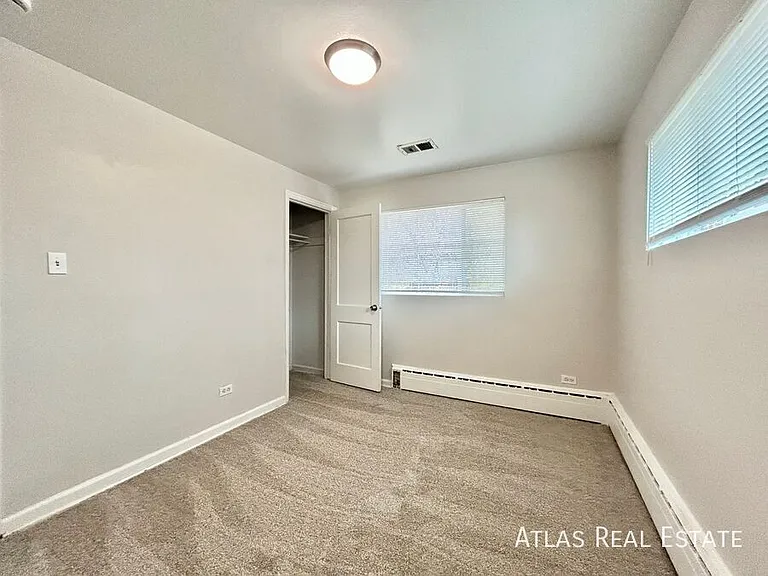 1853 W Mosier Pl — Photo 8