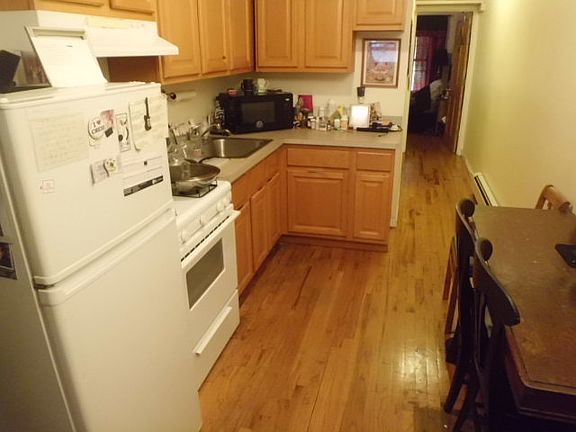 4th image of 177 Richards St APT 1R