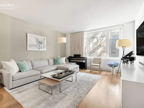 151 W 21st St APT 6A, New York, NY 10011
