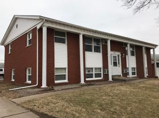 4241 N Ripley St APT 1, Davenport, IA 52806
