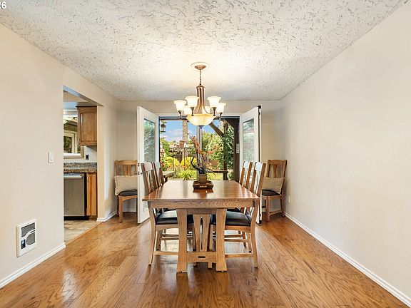 5th image of 10015 NE 93rd Ave