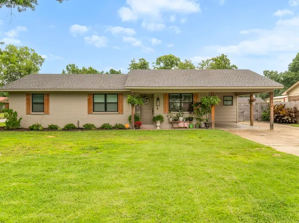 3101 Lax St, Newport, AR 72112