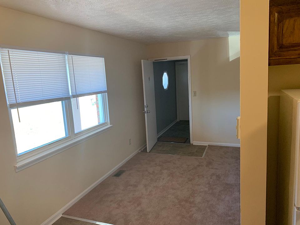 1st image of 2404 Elkwood Ct APT 4