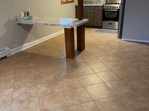 4th image of 221 Caswell Ave Floor 1