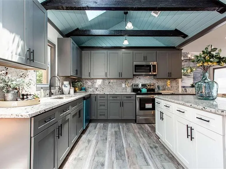 517 Hascall Rd NW — Photo 8