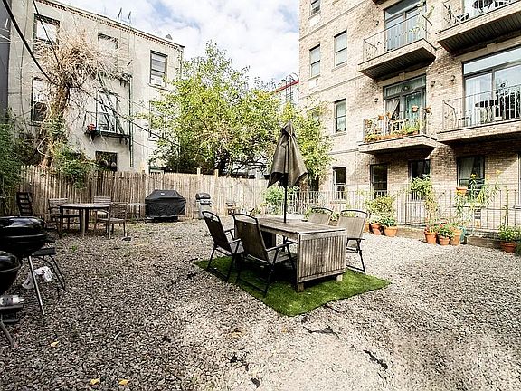 4th image of 205 Franklin St #1C