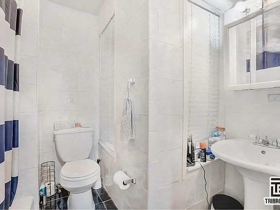 5th image of 403 E 77th St #16