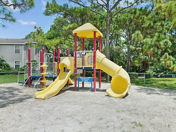 4th image of 6274 Pinestead Dr #2-222