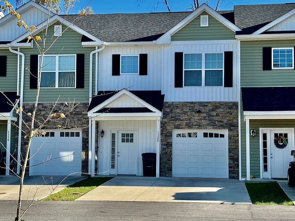 1st image of 1320 Maid Marian Ln NE