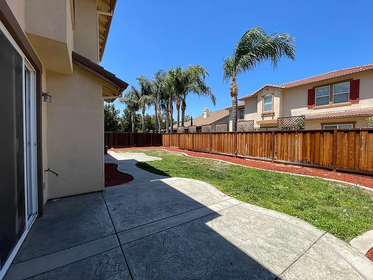 121 Patterson Ave — Photo 26