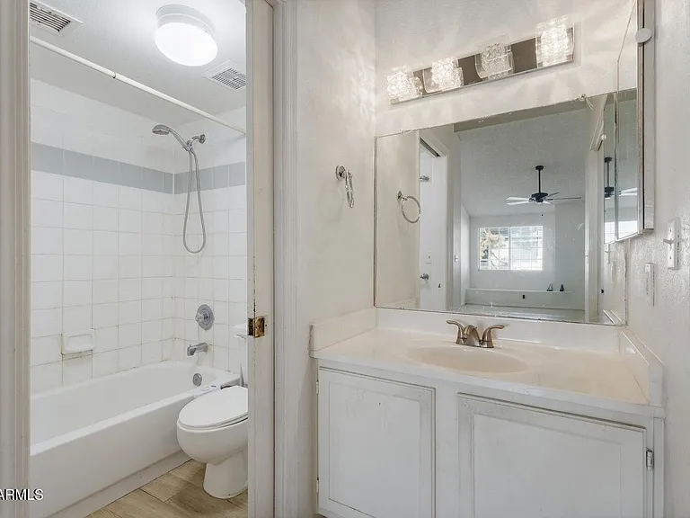 625 S Westwood St #194 — Photo 20