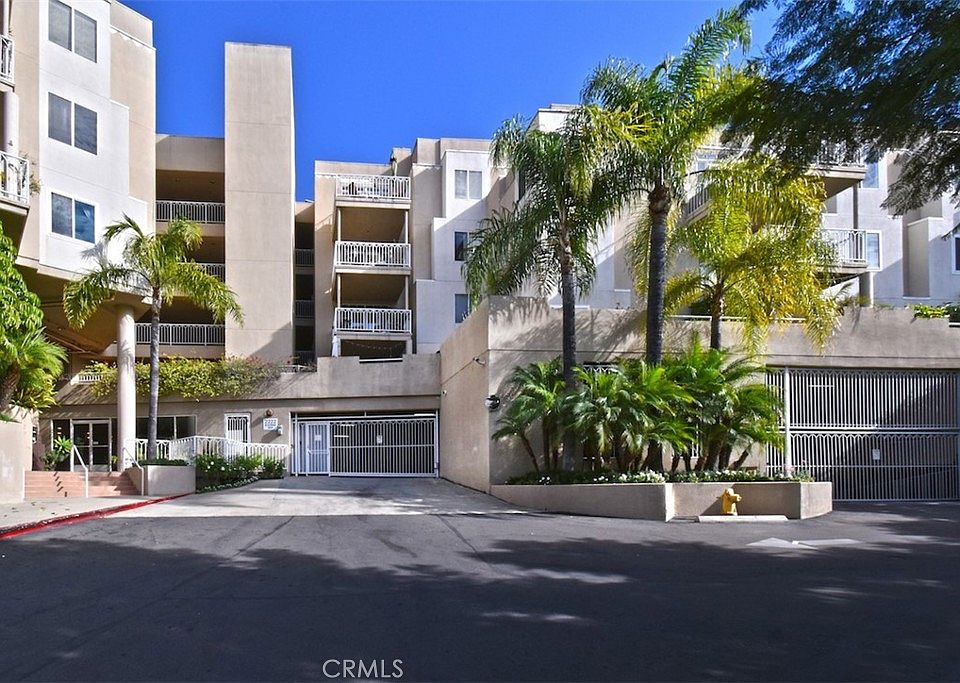 1st image of 2222 N Beachwood Dr APT 209