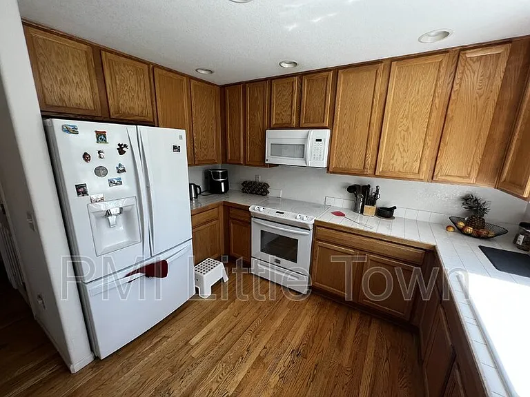 5183 Creek Way — Photo 8