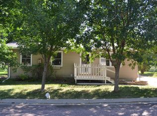602 S Academy St, Lennox, SD 57039