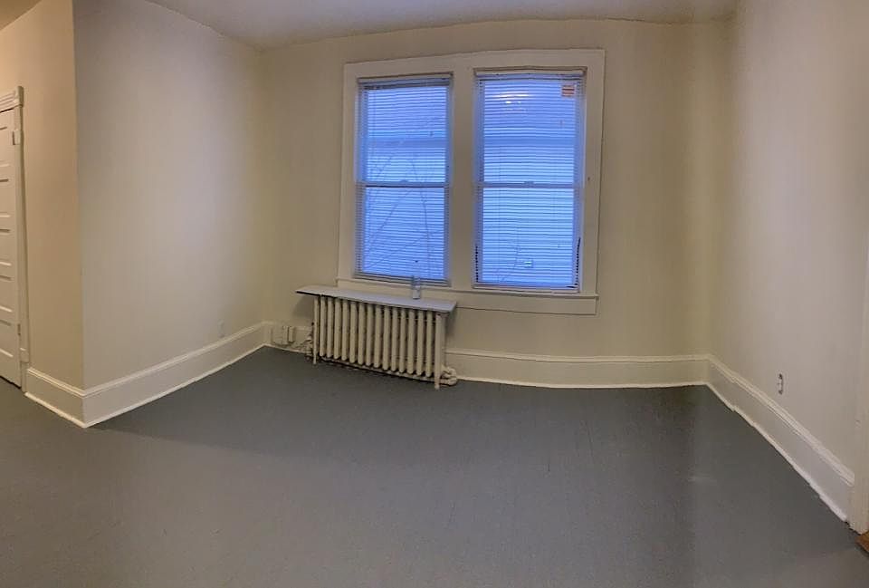 1st image of 1915 N Wayne St APT 4
