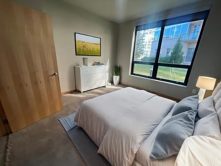 Venture Luxury High Rise — Photo 237