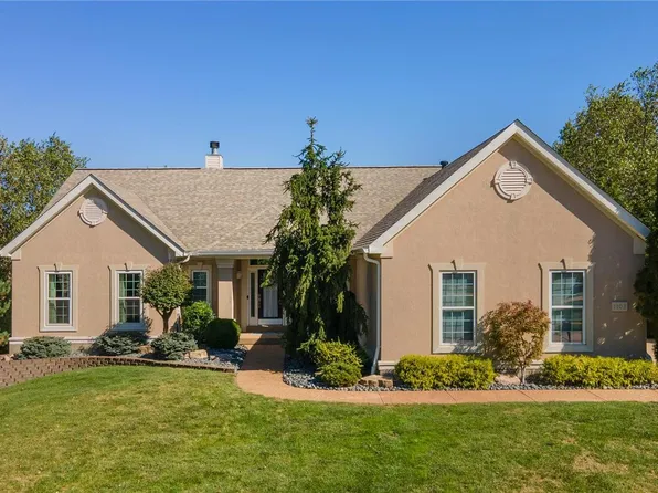 1103 Ridgeway Meadow Dr, Ellisville, MO 63021