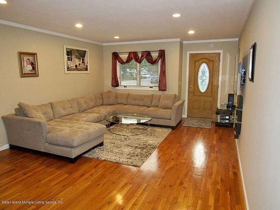 5th image of 708 N Railroad Ave #1
