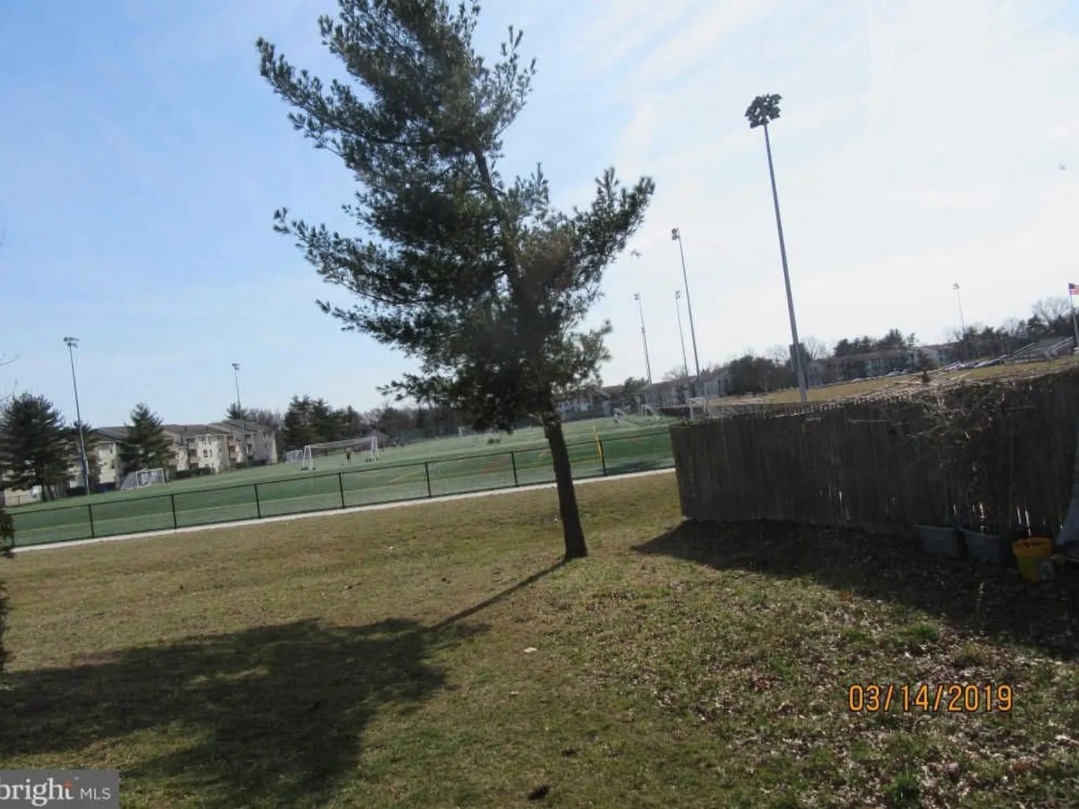 3 bed, 2535 sqft, $2,900 — Photo 2