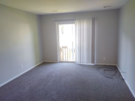 5th image of 1015 39th St APT 203