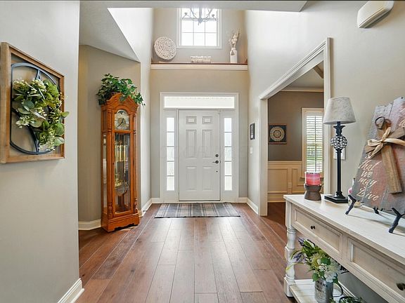 3rd image of 10275 Tuscany Dr