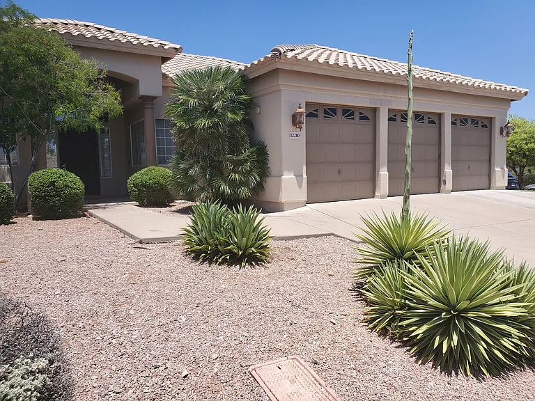 12210 E Desert Cove Ave — Photo 3