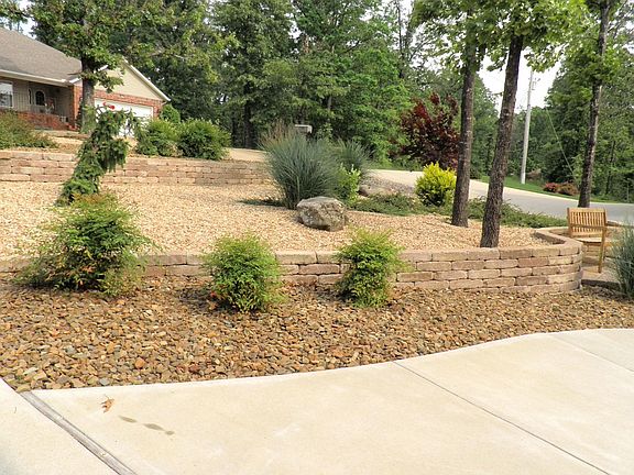 3rd image of 40 Dornoch Ln