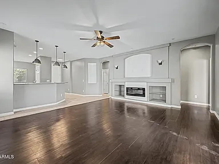 1502 W Alder Rd — Photo 3