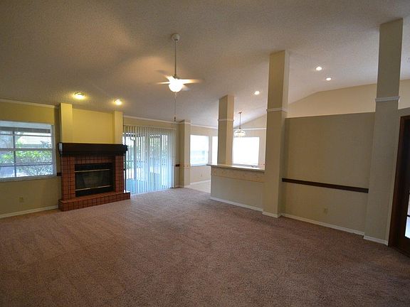 3rd image of 4118 Barret Ave
