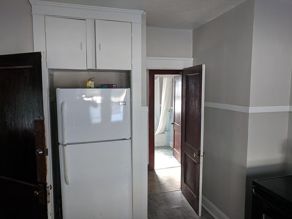 1st image of 14404 Westropp Ave