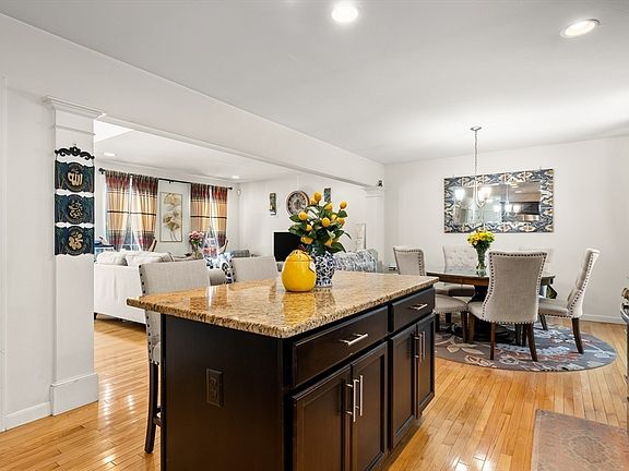 2nd image of 181 Tarkiln Pl