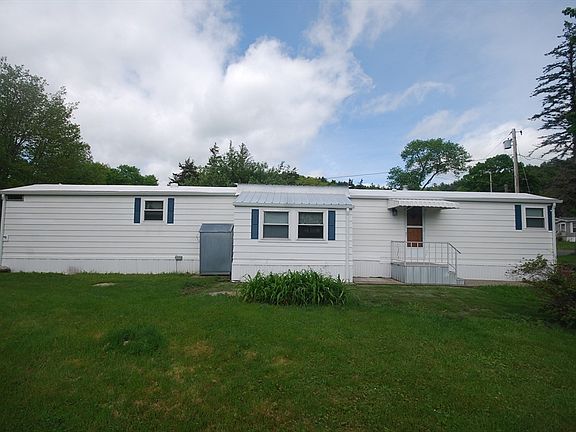 5th image of 18 Riverview Cir
