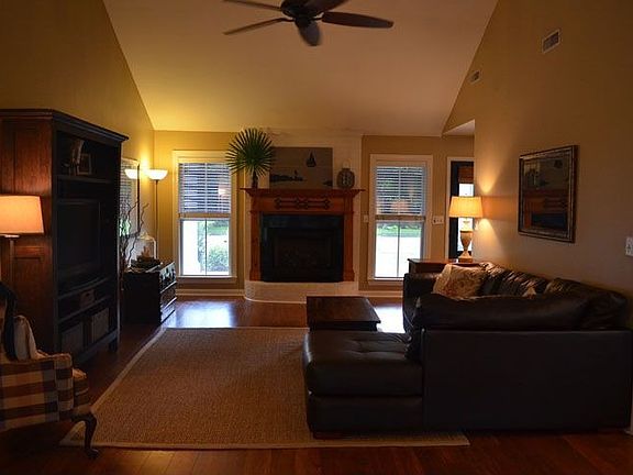 Vaulted ceiling living room