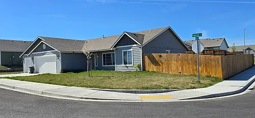 2766 Thrush St Photo 1