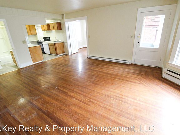 5th image of 726 S Jefferson St #11059292
