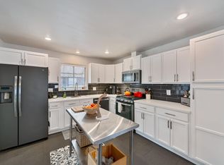 1132 Lochbrae Rd, Sacramento, CA 95815