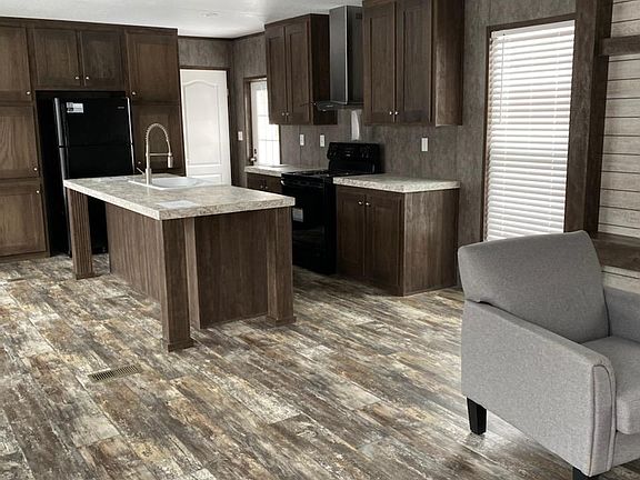 3rd image of 8530 W 85th St #12