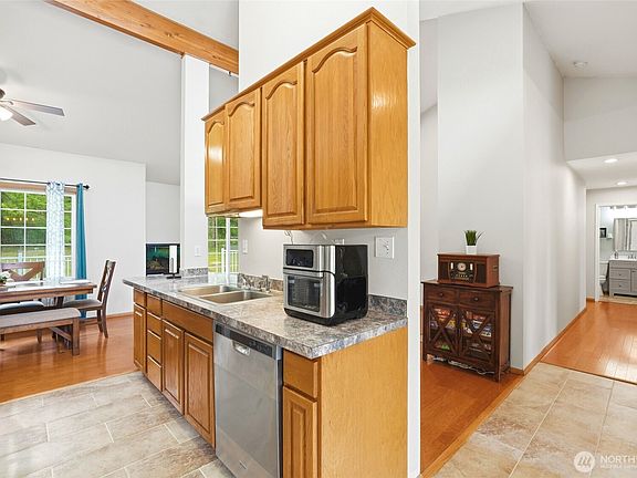 5th image of 135 Hosanna Way