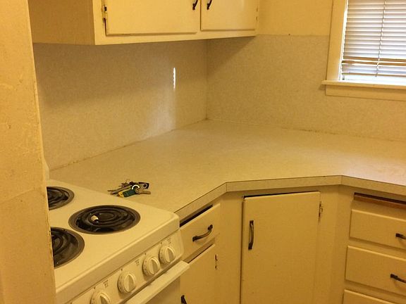 5th image of 2301 E Ct