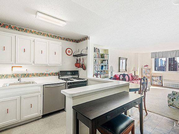 3rd image of 345 E 93rd St APT 18D