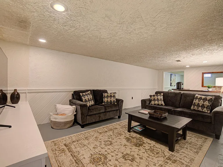 781 Pine Bay Ave — Photo 27