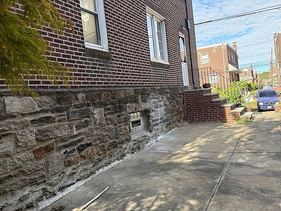 4th image of 3011 Teesdale St
