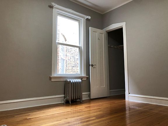 3rd image of 4021 W Barry Ave #2