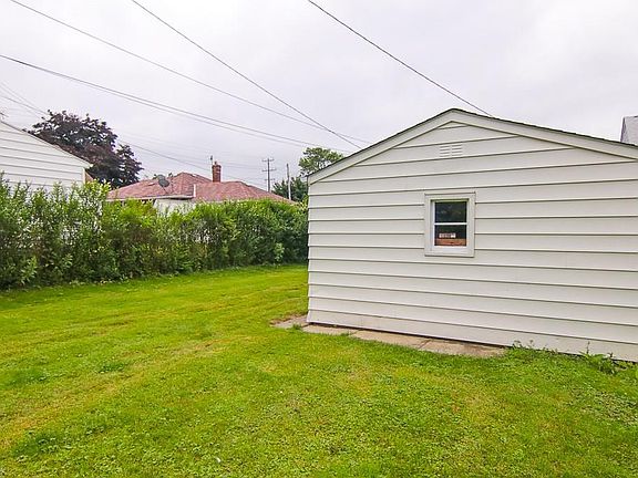 5th image of 5043 E 114th St