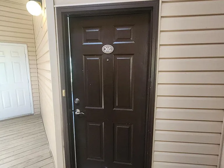 121 Wexford Dr #303 — Photo 15