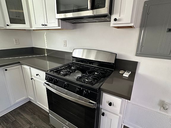 5th image of 8135 Loma Verde Ave