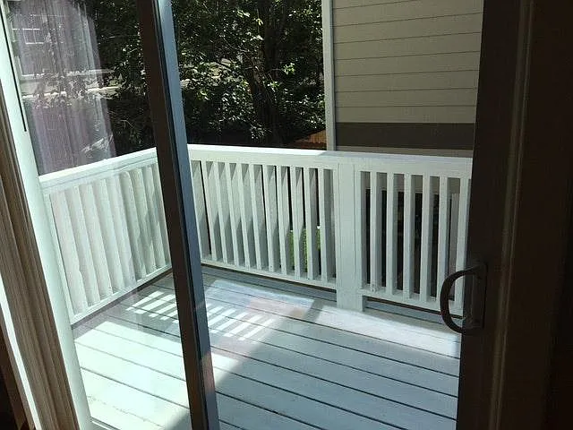 2 bed, 2.5 bath, 1800 sqft, $2,150 — Photo 2