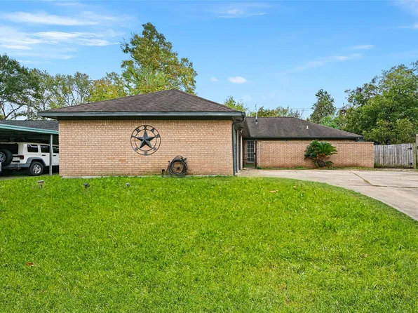 4205 Lariat Dr, Baytown, TX 77521
